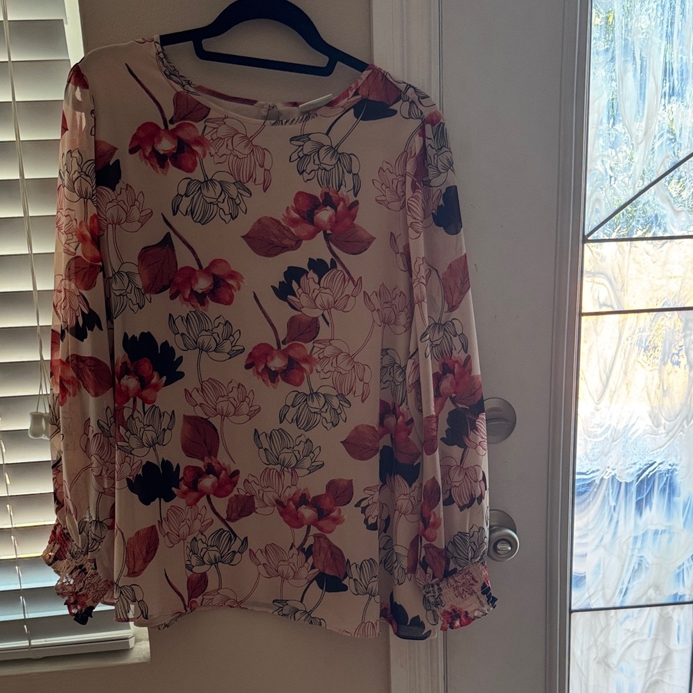 Ava & Viv Cream Floral Blouse